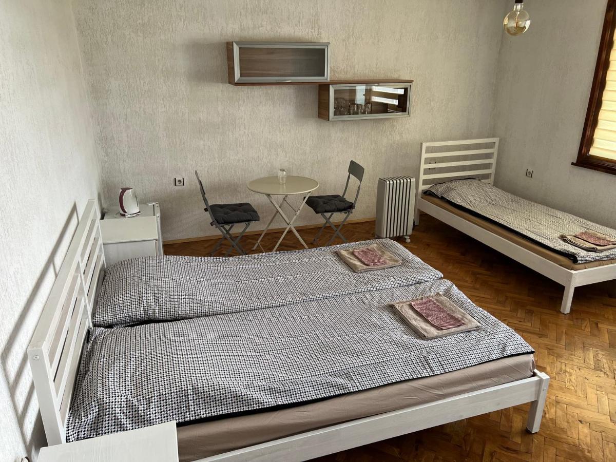White Guest House 2 Karlovo Buitenkant foto