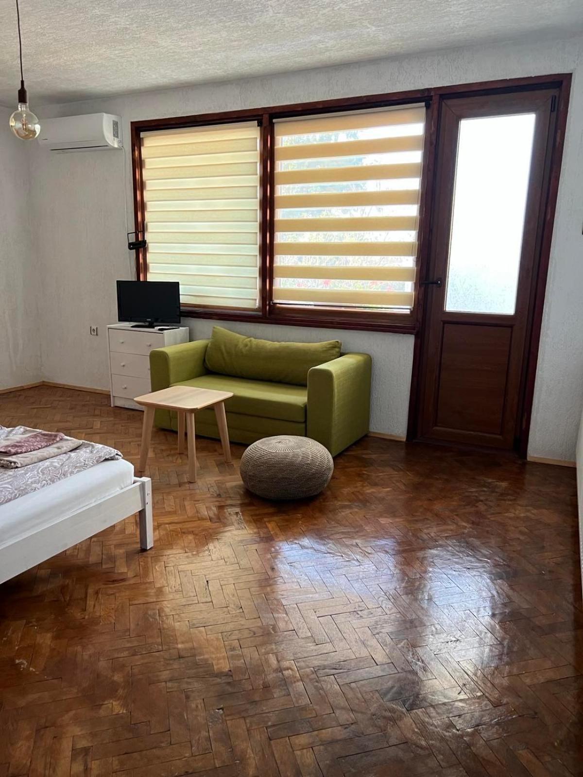 White Guest House 2 Karlovo Buitenkant foto