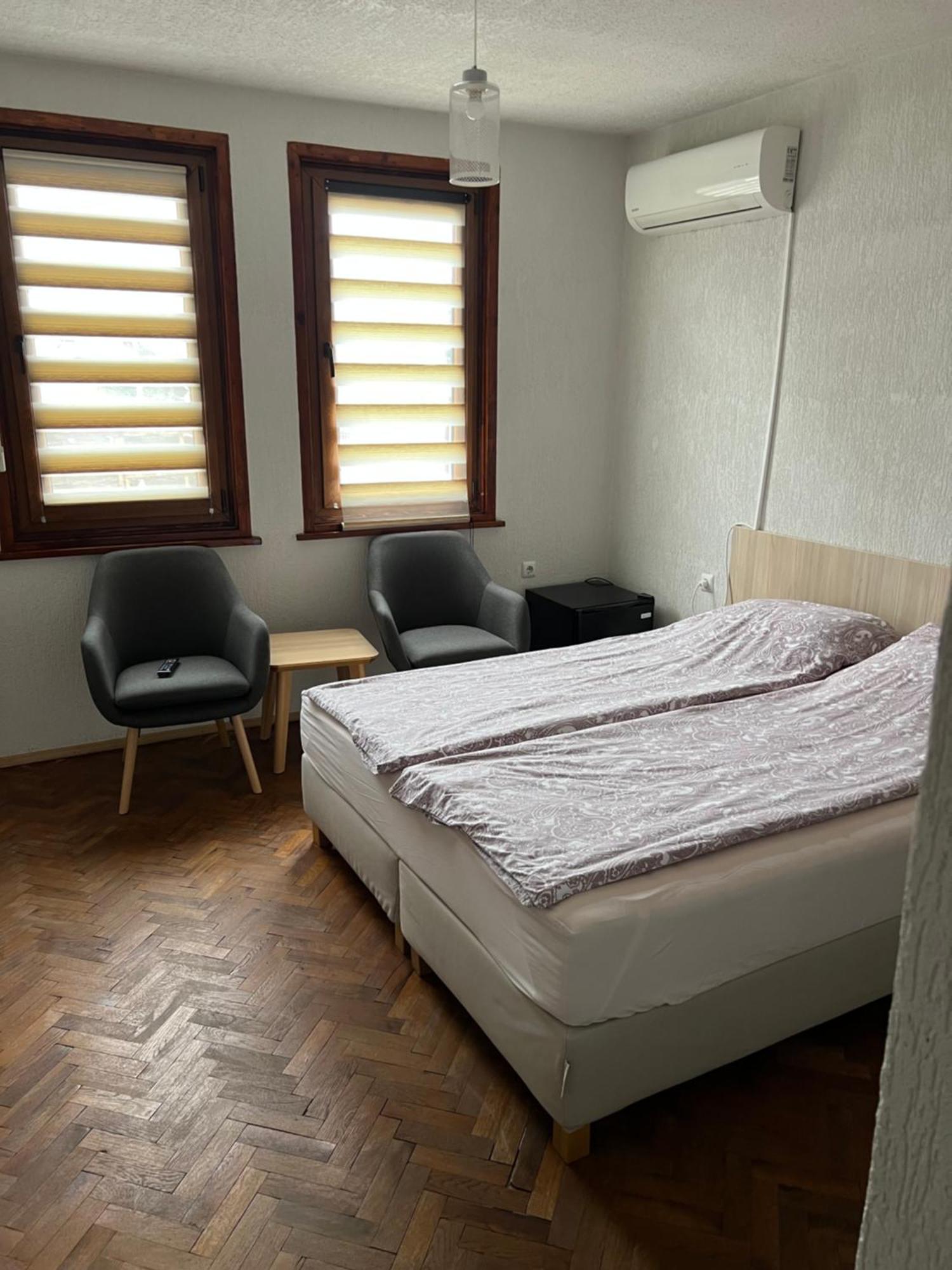White Guest House 2 Karlovo Buitenkant foto